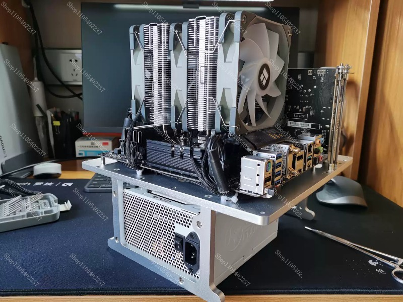 Aluminum Open Frame Test Bench Water Cooling - Açık Çerçeveli, Tamamı Alüminyumdan Üretilmiş PC